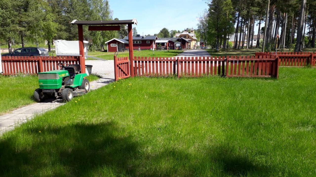 Furudals Vandrarhem Och Sjoecamping المظهر الخارجي الصورة